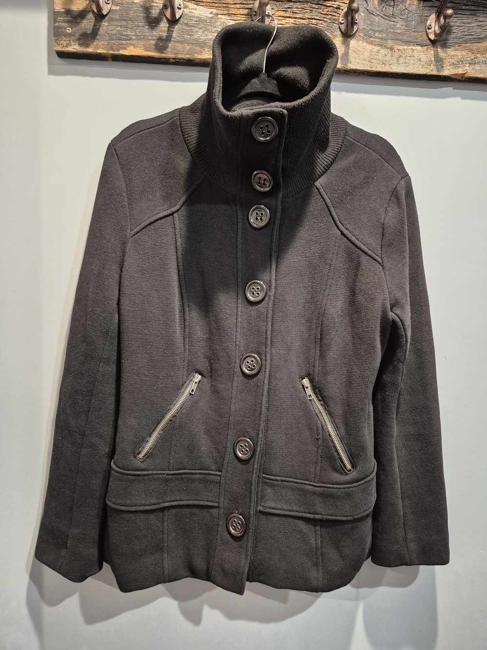Le Chateau Women's Black Button Front Jacket Heavy Thick Warm Size Large - Picture 3 of 10